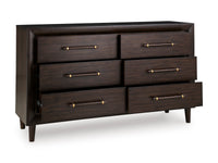 Dante Dresser